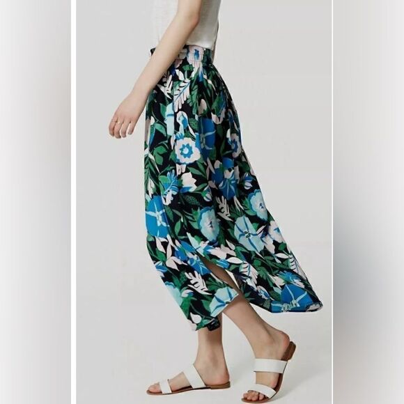 Loft floral skirt 30” length, elasticized waist - Picture 6 of 6